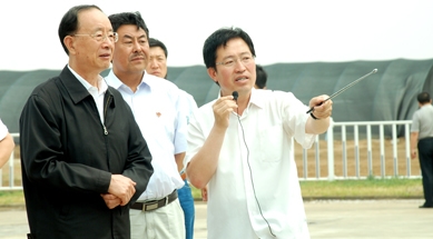 原中共中央書(shū)記處書(shū)記、中紀(jì)委副書(shū)記何勇視察我公司
